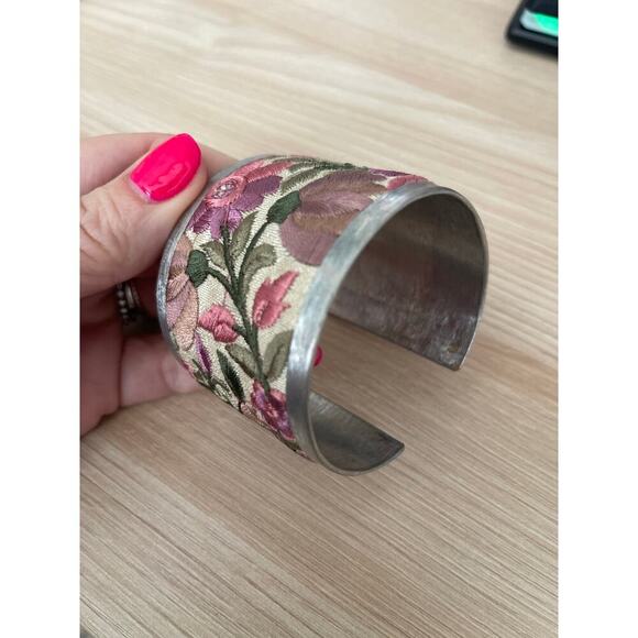 Light Pink Flower Embroidery Cuff Bracelet - Picture 3 of 5